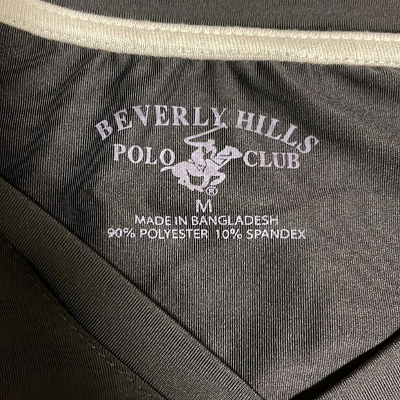 BEVERLY Hills Polo club v-neck, short sleeve, top size medium - Picture 5 of 5